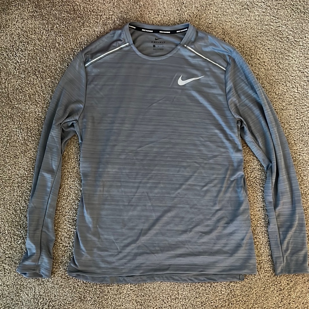 Nike Mens Medium Running Shirt Gray